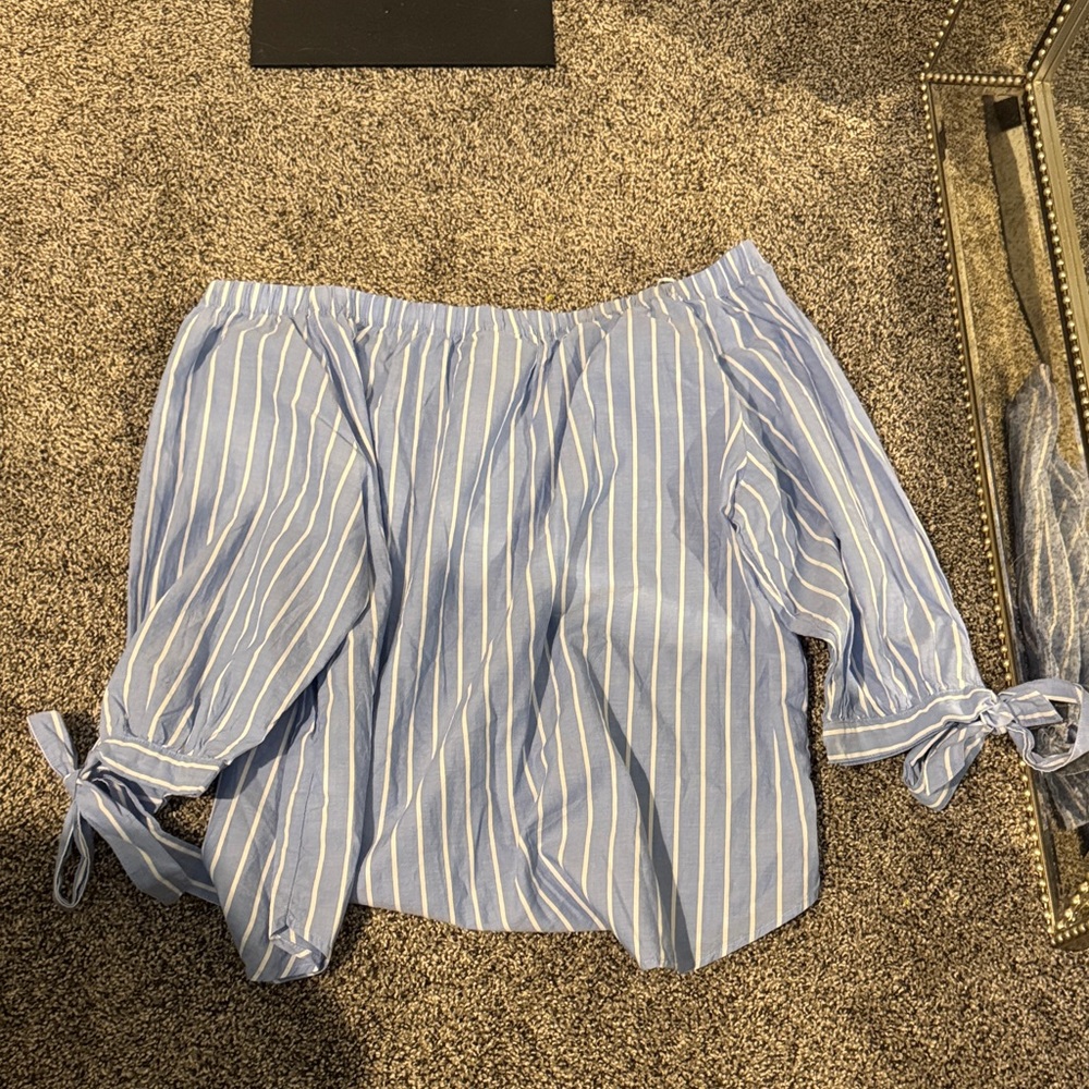 H&M Light Blue Striped Off-Shoulder Blouse Size 12 - Picture 4 of 4
